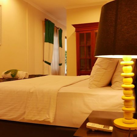 Ciwulan 36 Guest House Bandung Exteriör bild