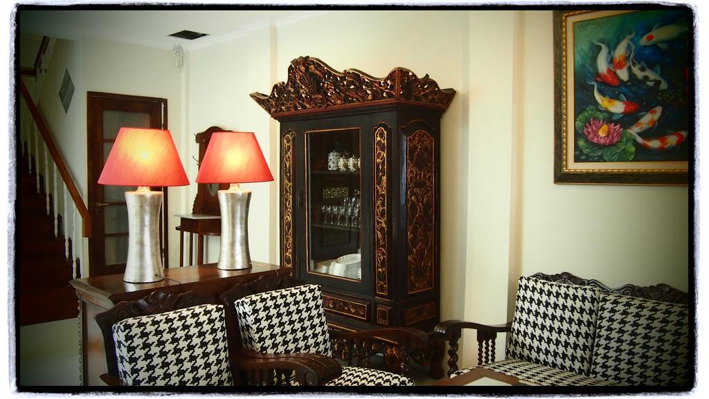 Ciwulan 36 Guest House Bandung Exteriör bild
