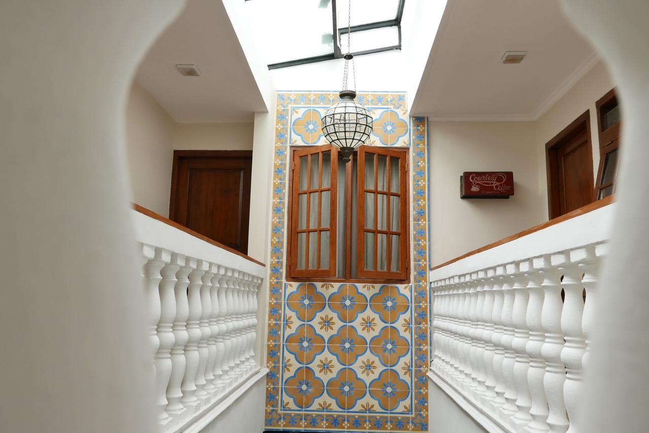 Ciwulan 36 Guest House Bandung Exteriör bild