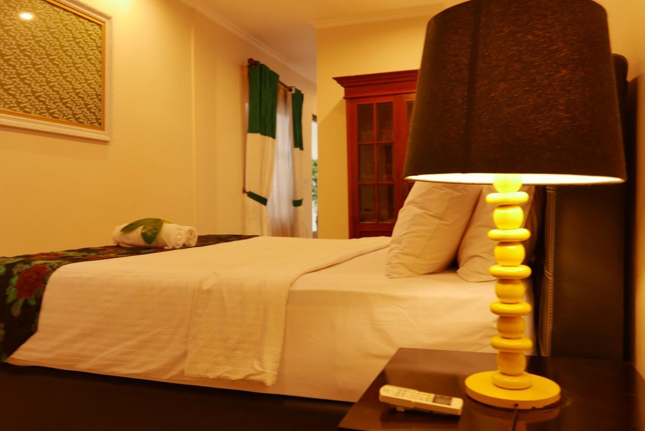 Ciwulan 36 Guest House Bandung Exteriör bild