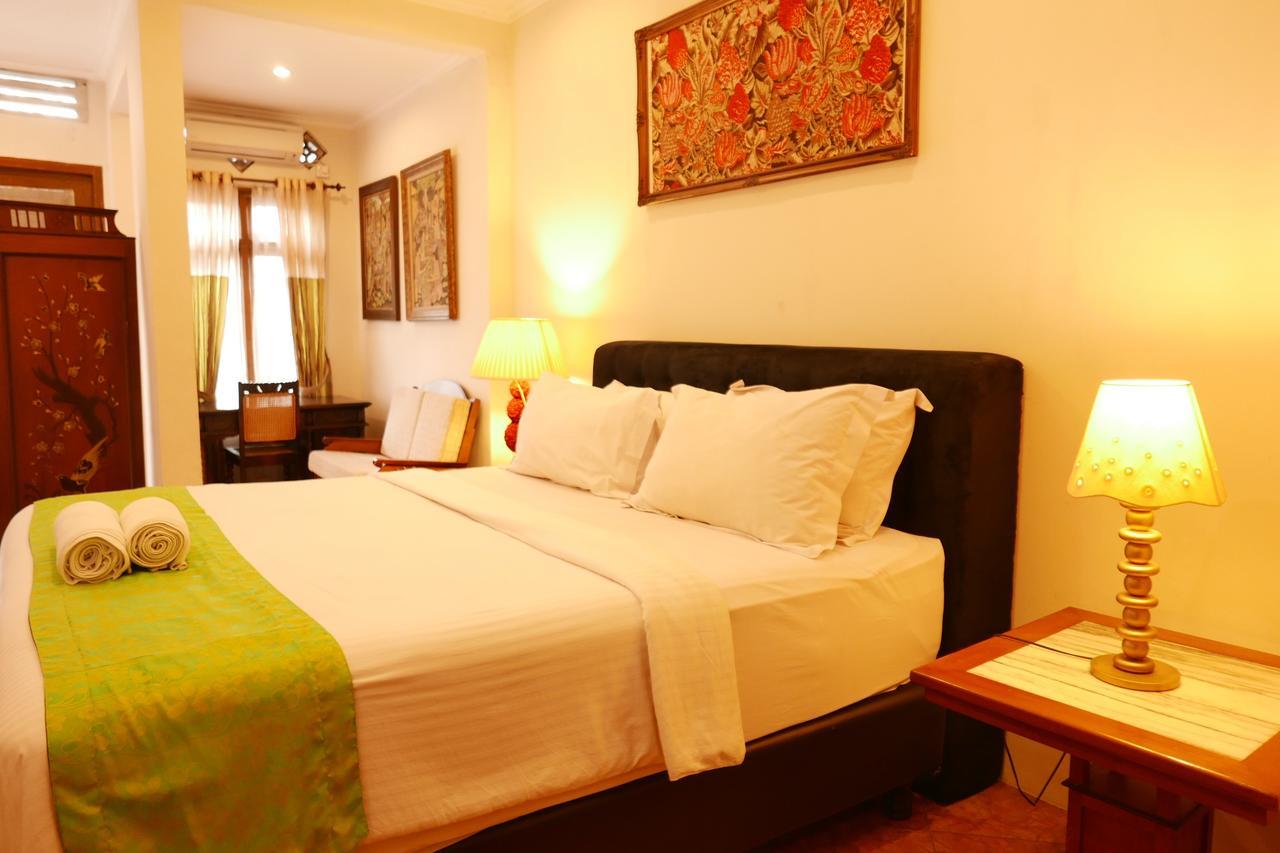 Ciwulan 36 Guest House Bandung Exteriör bild