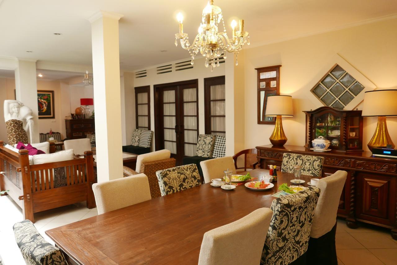 Ciwulan 36 Guest House Bandung Exteriör bild