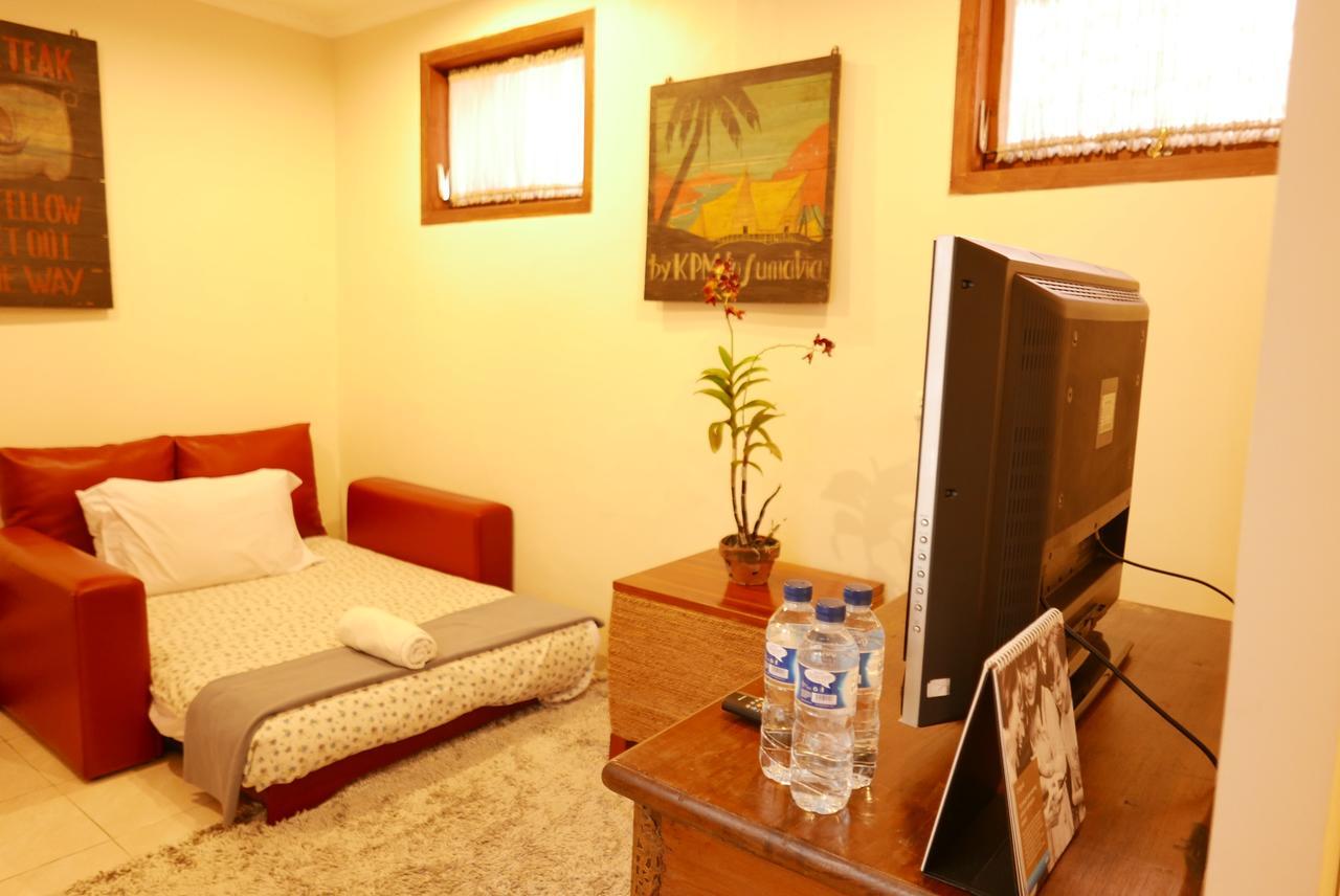 Ciwulan 36 Guest House Bandung Exteriör bild