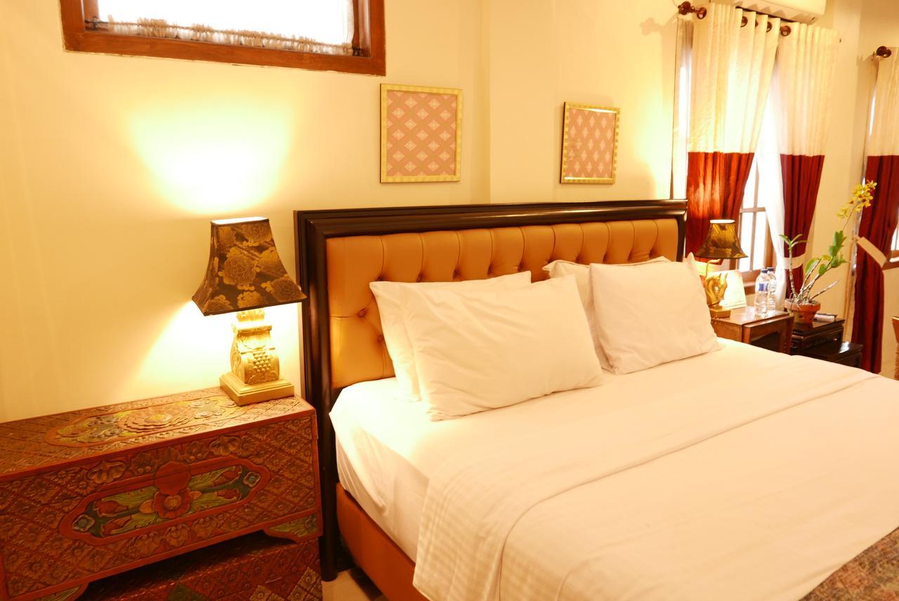 Ciwulan 36 Guest House Bandung Exteriör bild