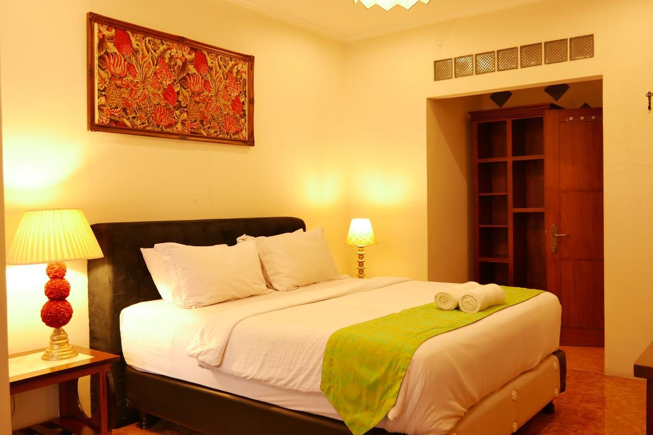 Ciwulan 36 Guest House Bandung Exteriör bild