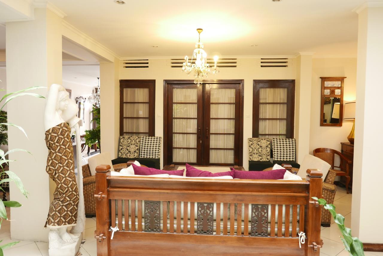 Ciwulan 36 Guest House Bandung Exteriör bild