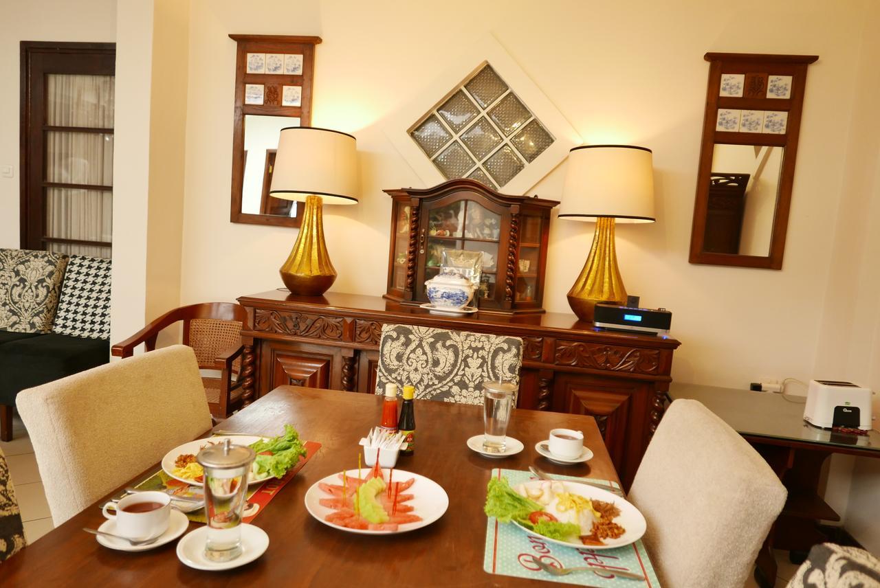 Ciwulan 36 Guest House Bandung Exteriör bild