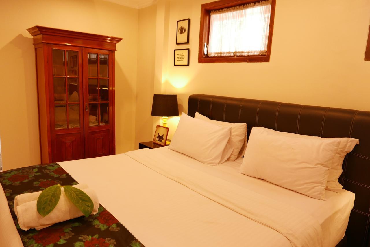Ciwulan 36 Guest House Bandung Exteriör bild