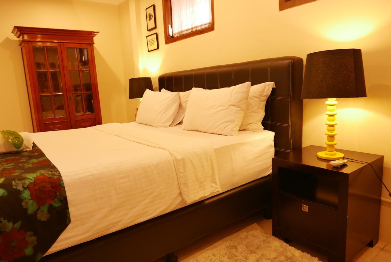 Ciwulan 36 Guest House Bandung Exteriör bild