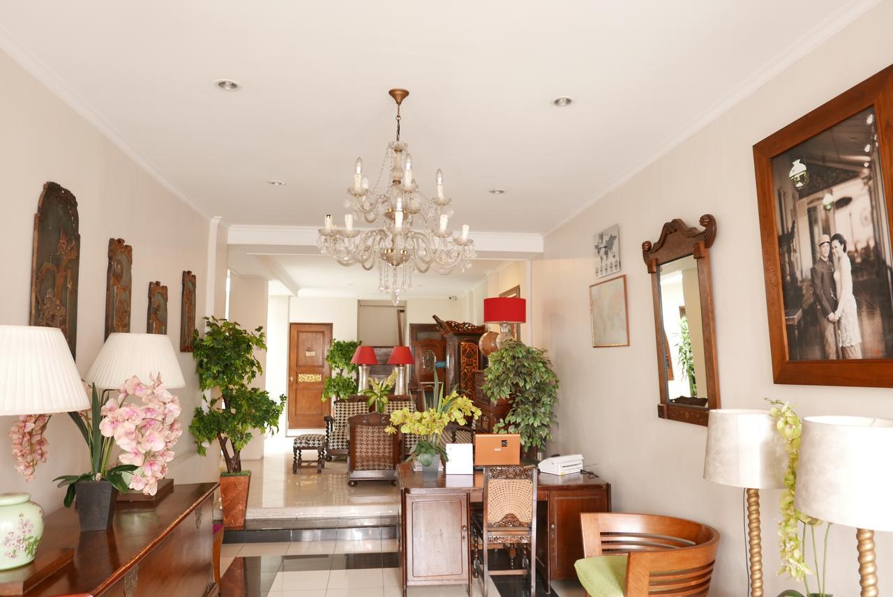 Ciwulan 36 Guest House Bandung Exteriör bild