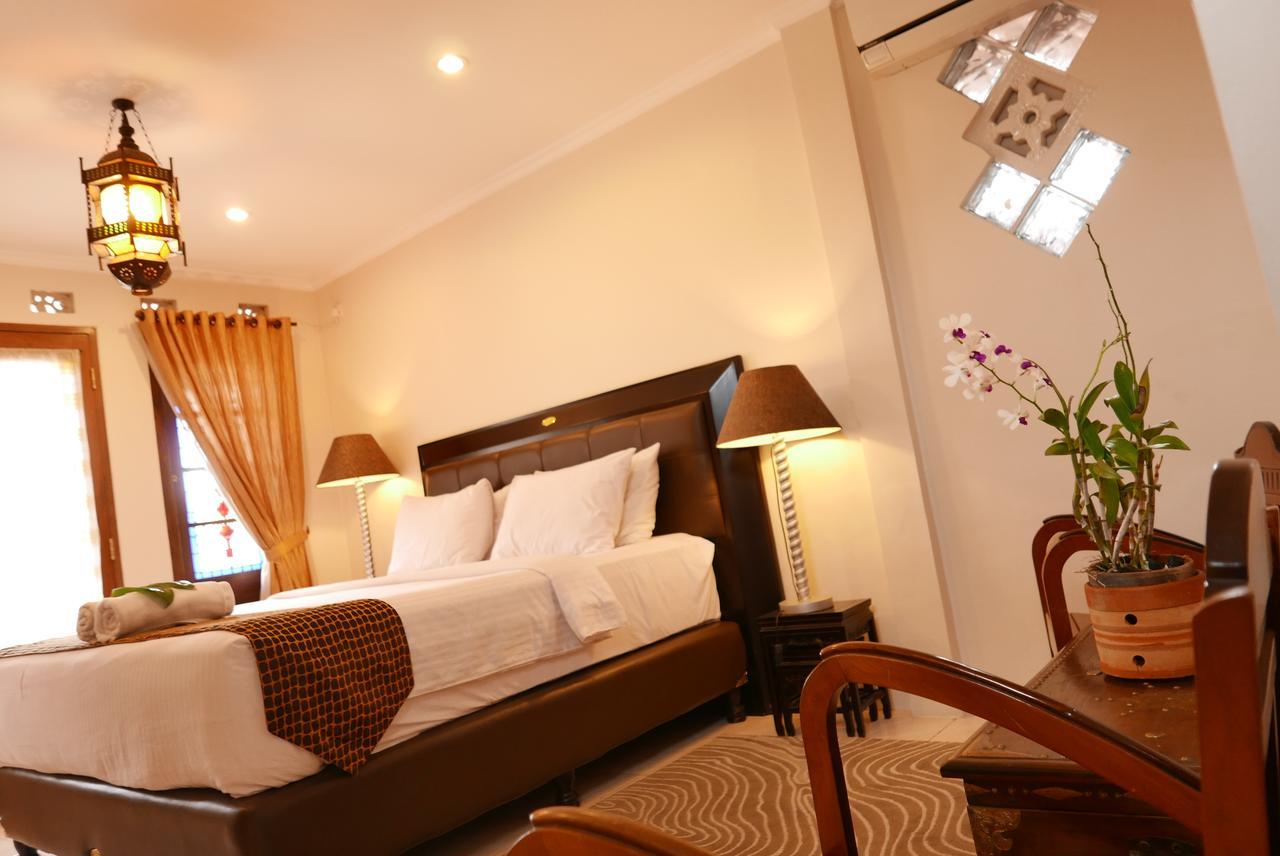 Ciwulan 36 Guest House Bandung Exteriör bild