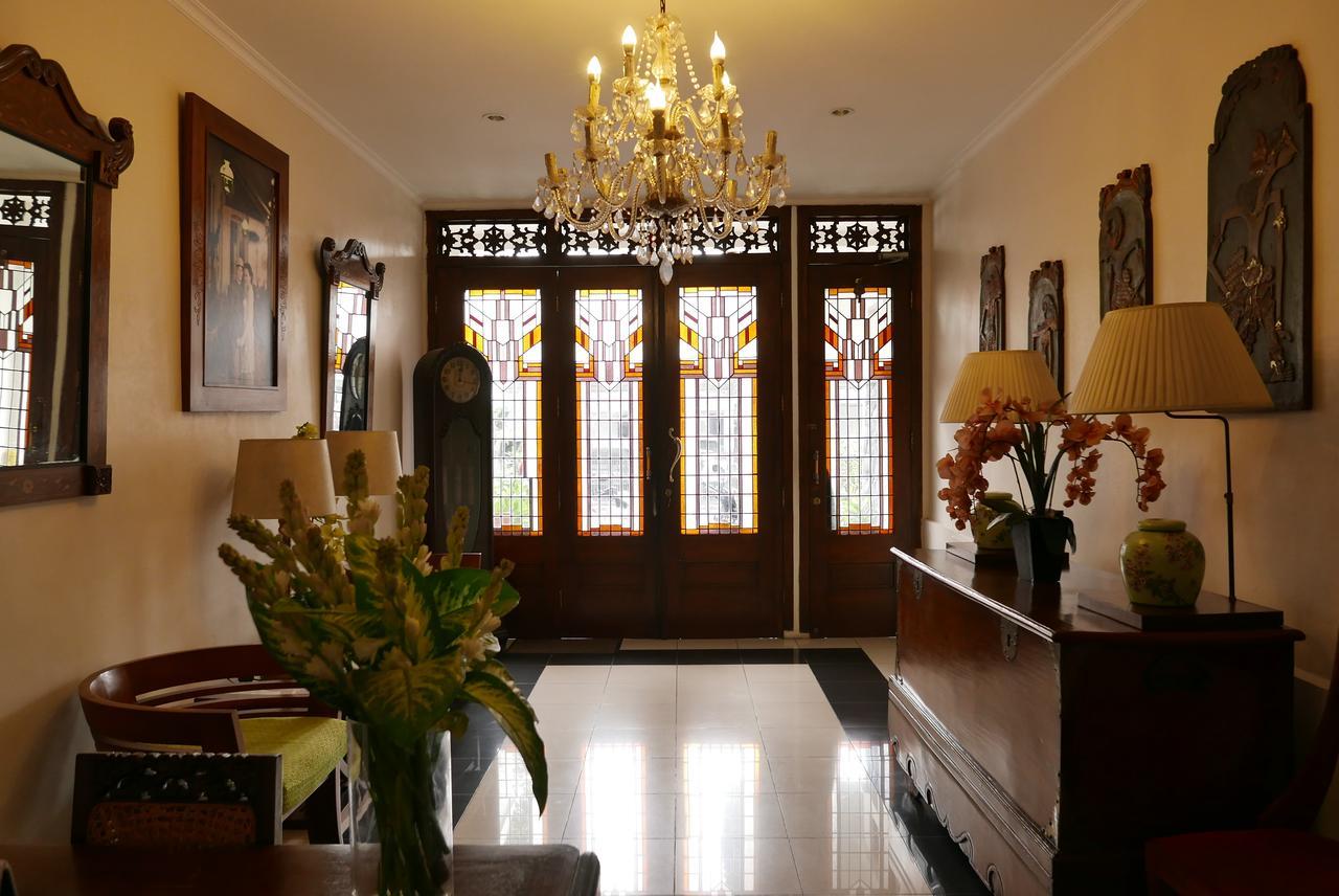 Ciwulan 36 Guest House Bandung Exteriör bild