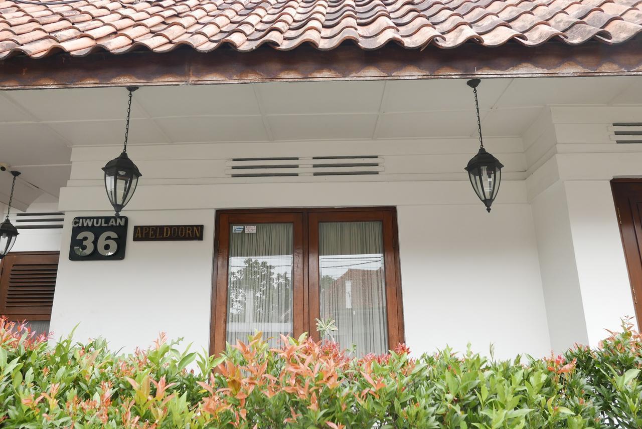 Ciwulan 36 Guest House Bandung Exteriör bild