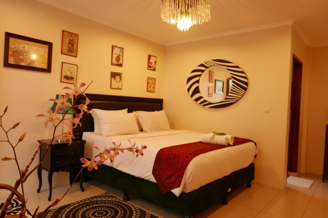 Ciwulan 36 Guest House Bandung Exteriör bild